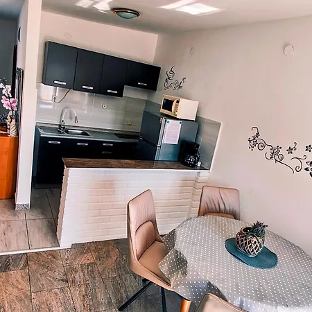 Apartmani Adriatic * Rogoznica (Sibenik-Knin)